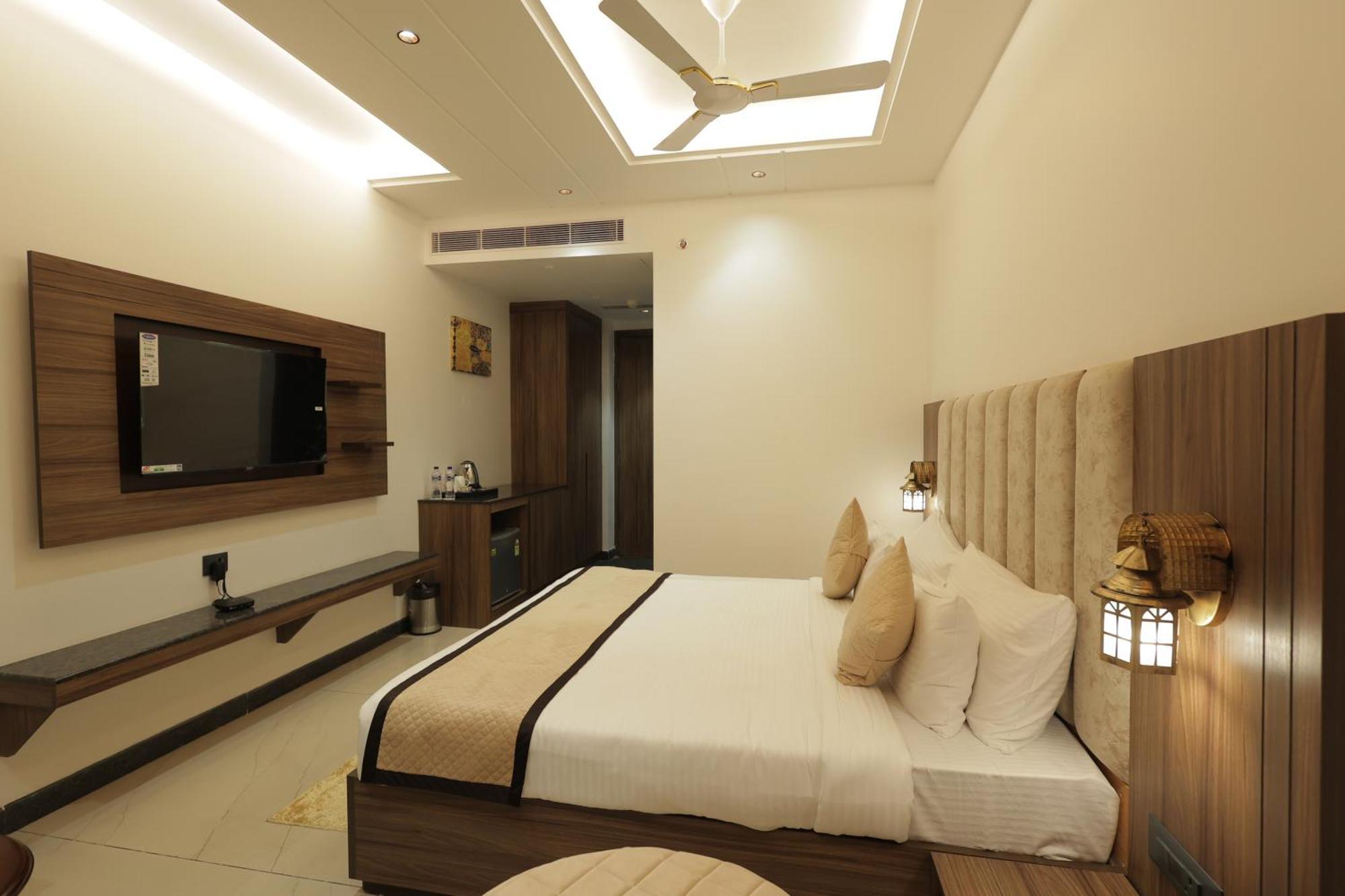 Snj Taj Grand Hotel Agra  Exterior photo